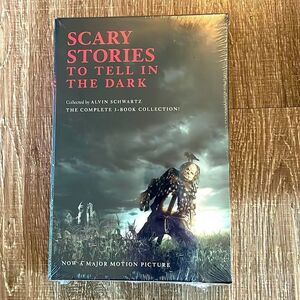 🔥NWT🔥 Scary Stories to Tell in the Dark